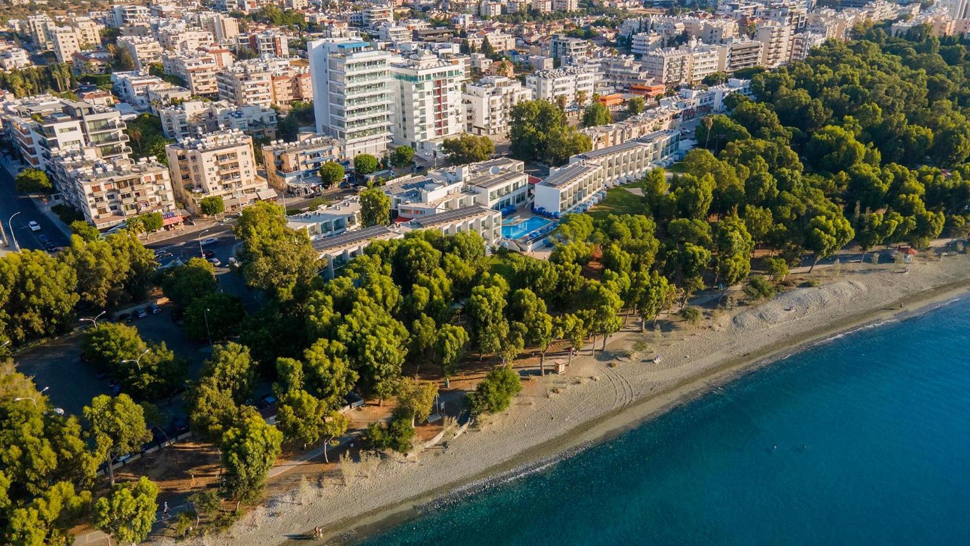 فندق بارك بيتش ليماسول المظهر الخارجي الصورة